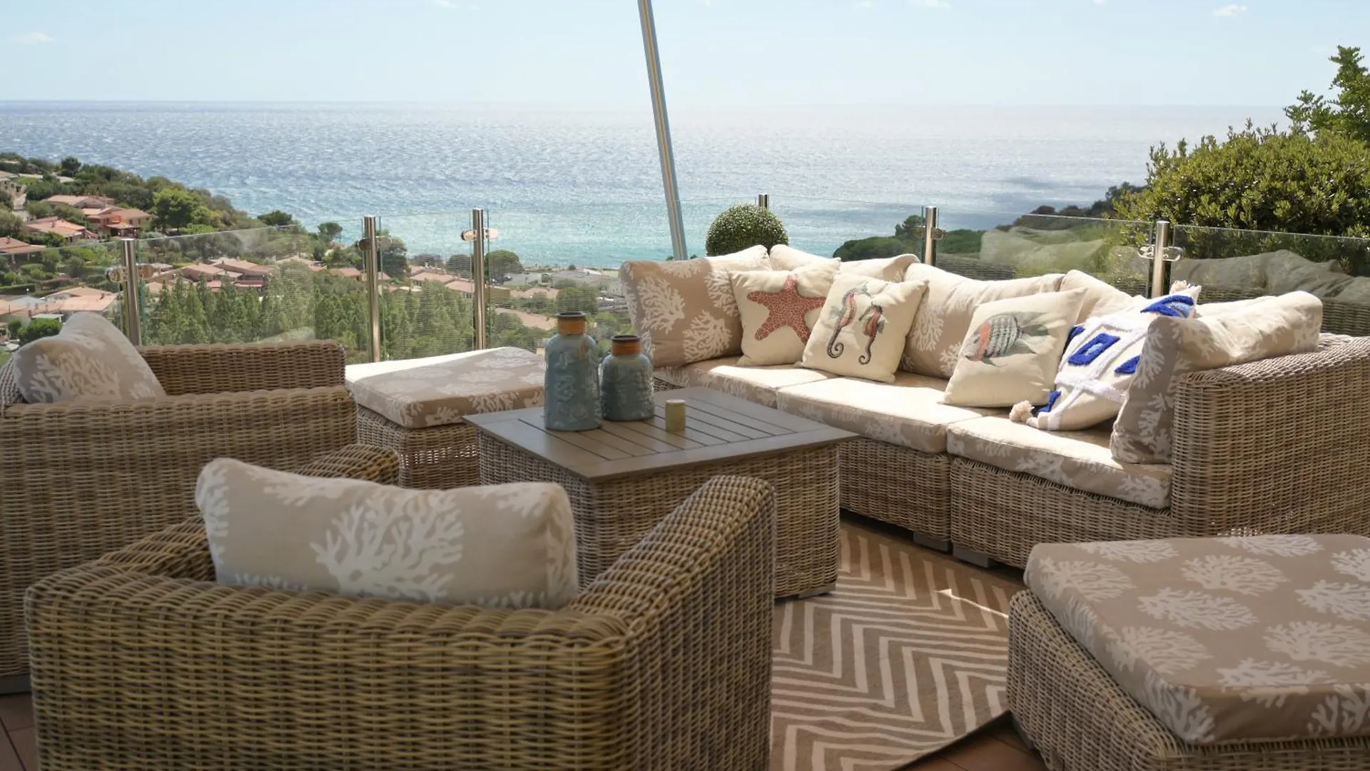Villa Mowgli House - Sardinia Sea View à Geremèas