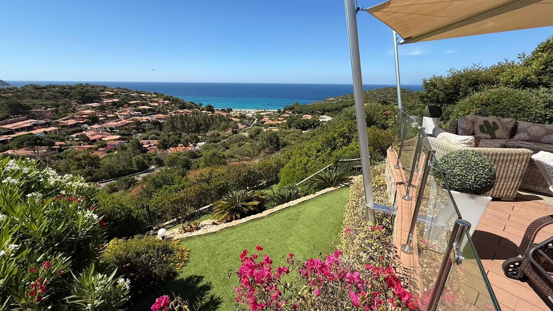 Villa Mowgli House - Sardinia Sea View à Geremèas